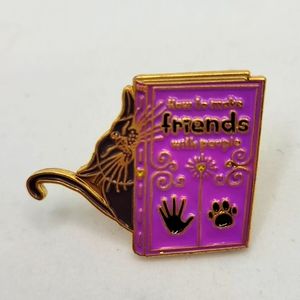 Cat reading book - enamel pin